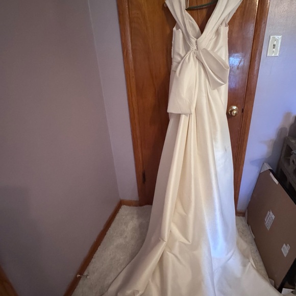Source Unknown Cream Wedding Dress - Picture 3 of 6